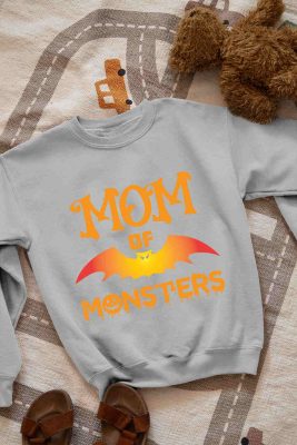 MOM Halloween T Shirt