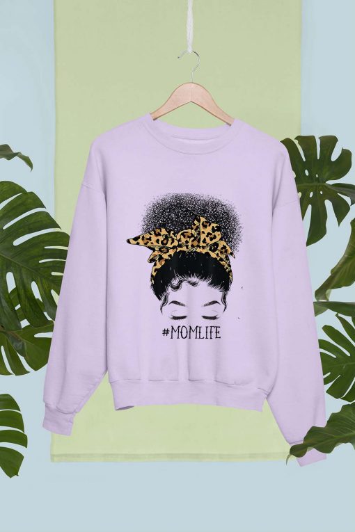 Afro Mom Life Messy Bun Leopard Funny Black Mom Mothers Day T-Shirt