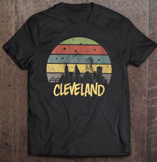 Womens Cleveland Ohio I Love Cleveland Skyline City Gifts A V-Neck T Shirt