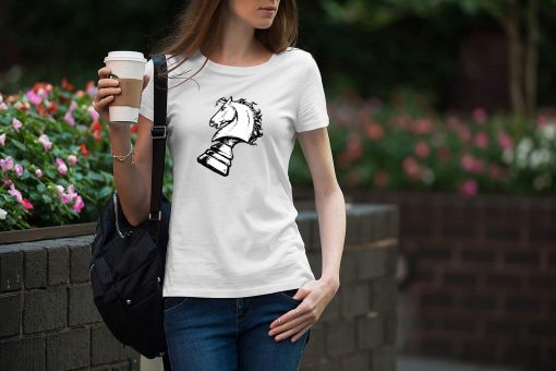 White Knight Figure Chess Motif Chess Player Chessmen T-Shirt