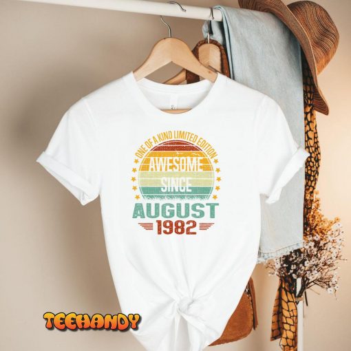 Awesome Since August 1982 Vintage 40th Birthday T-Shirt