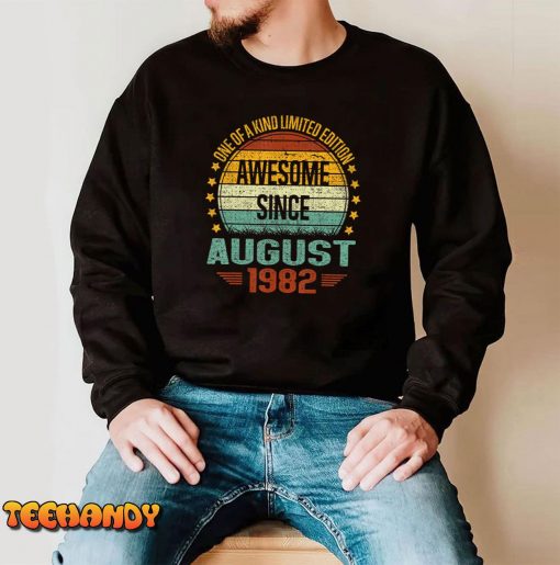 Awesome Since August 1982 Vintage 40th Birthday T-Shirt