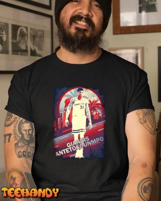 FREAK Giannis Antetokounmpo Vintage Retro T-Shirt