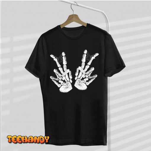 Peace Sign Bones Halloween Skeleton Hand Fingers T-Shirt