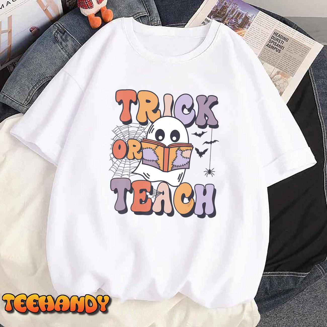 Groovy Style Ghost Trick or Teach Teachers Halloween Funny T-Shirt