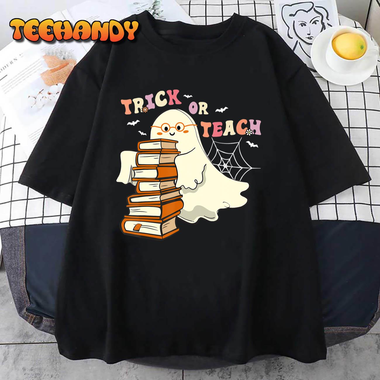 Trick or Teach Floral Groovy Halloween Teacher Retro Ghost T-Shirt