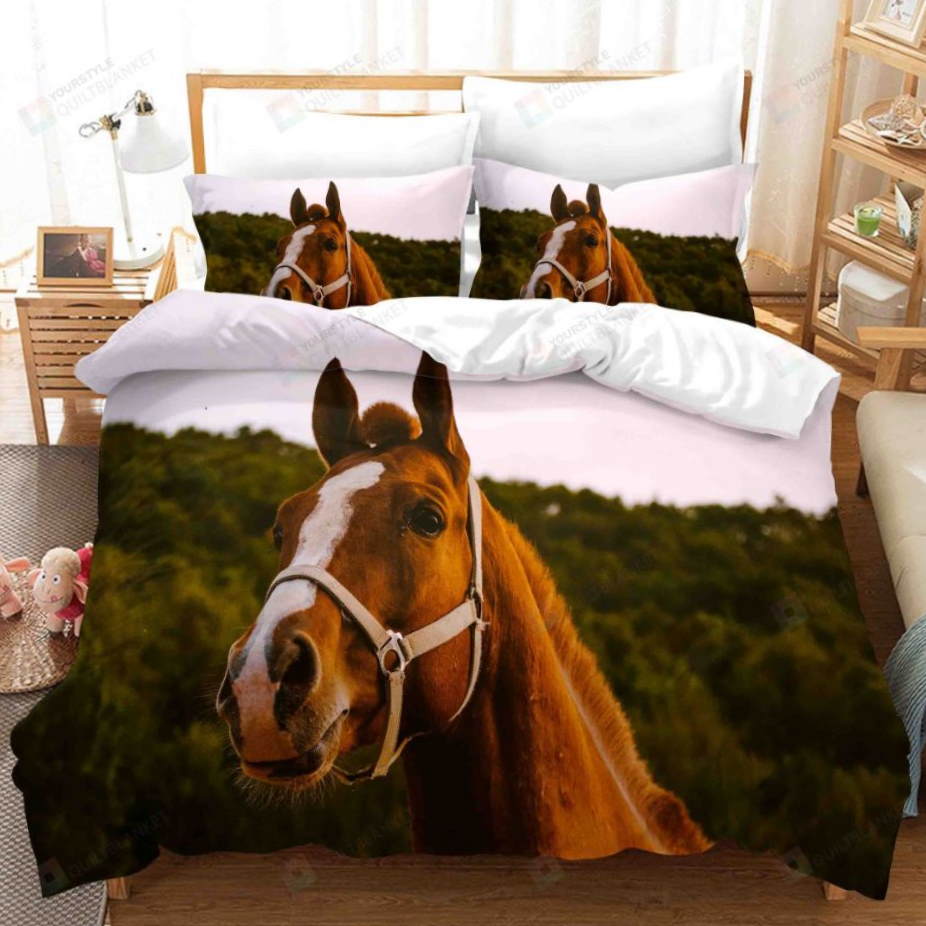 Brown Horse Forest Bedding Set