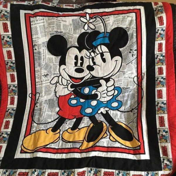 Mickey Hugging Minnie Fabric 3D Quilt Blanket