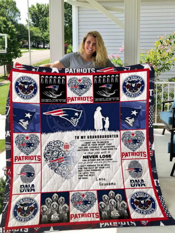 Patriots To My Granddaughter Love Grandmom Quilt Blanket