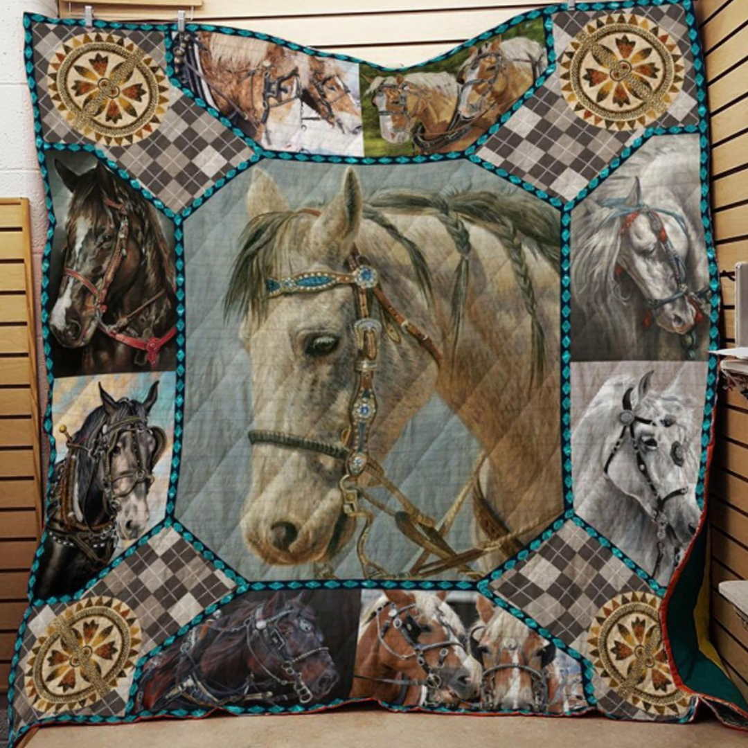 Thinking Horse 3D Quilt Blanket