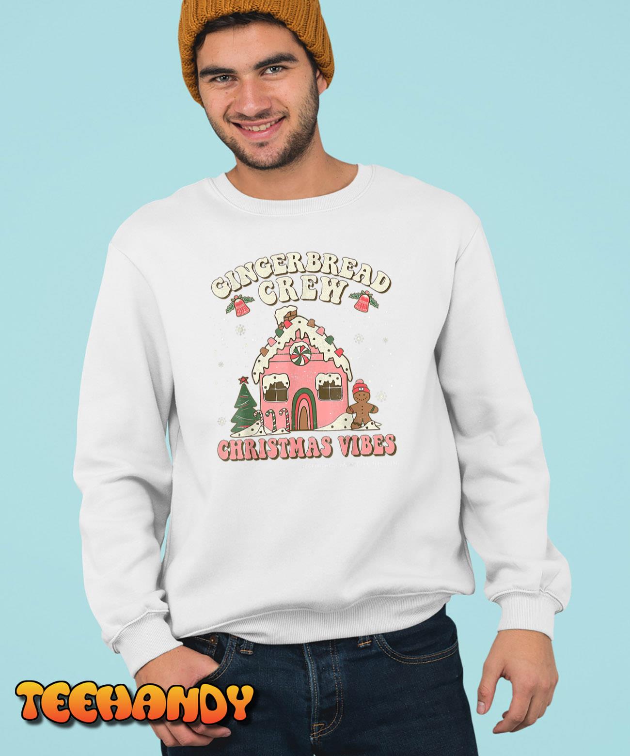 Vintage Groovy Christmas Pink Gingerbread House Baking Crew T-Shirt