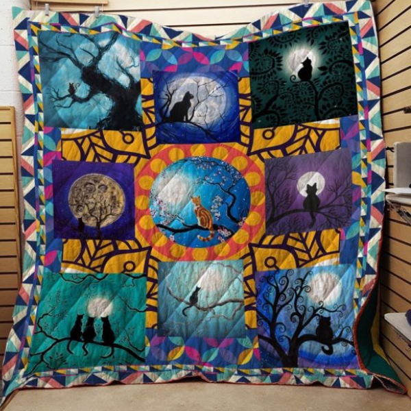 Cat Watching The Moon 3D Quilt Blanket