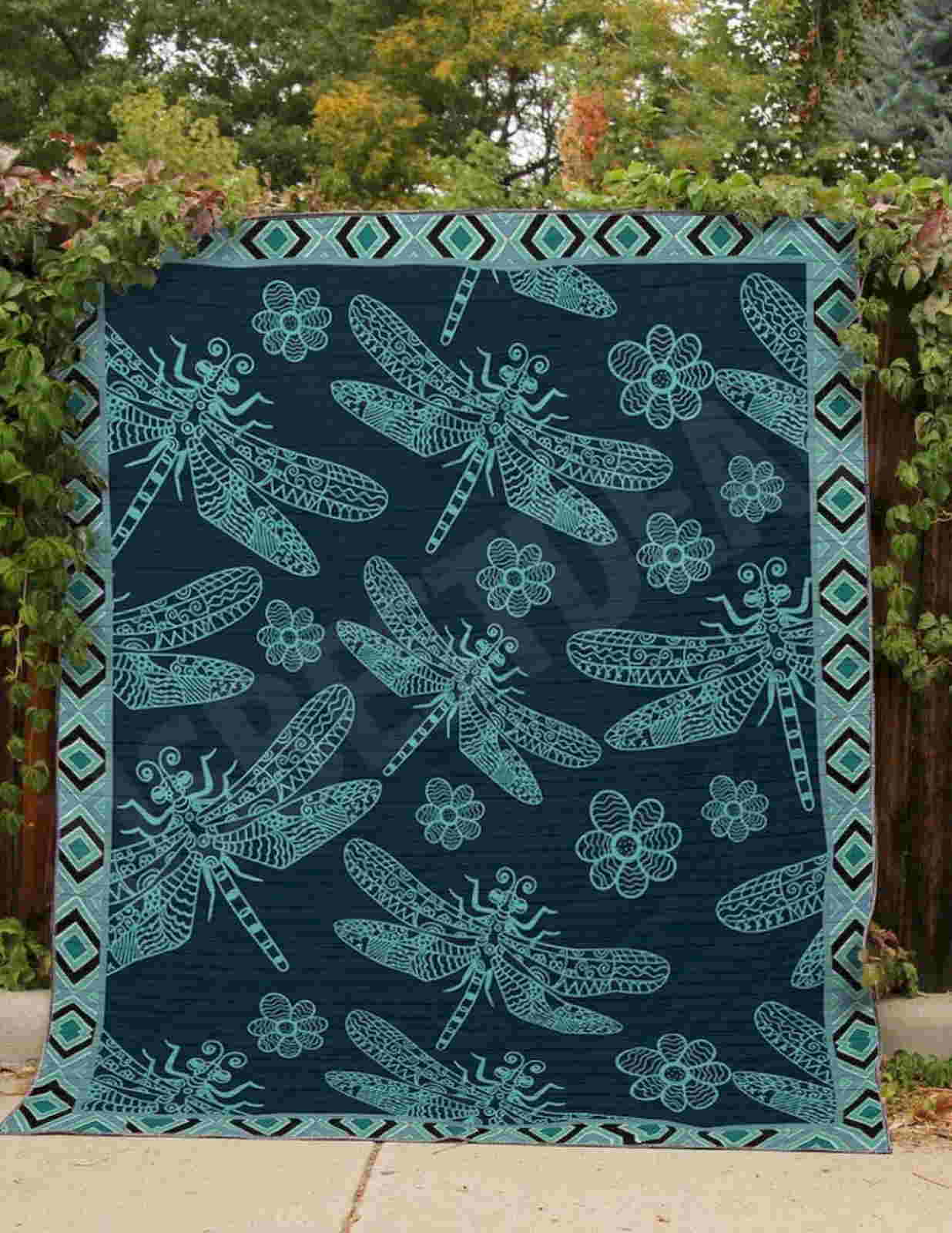 Dragonfly Freedom Dream Quilt Blanket