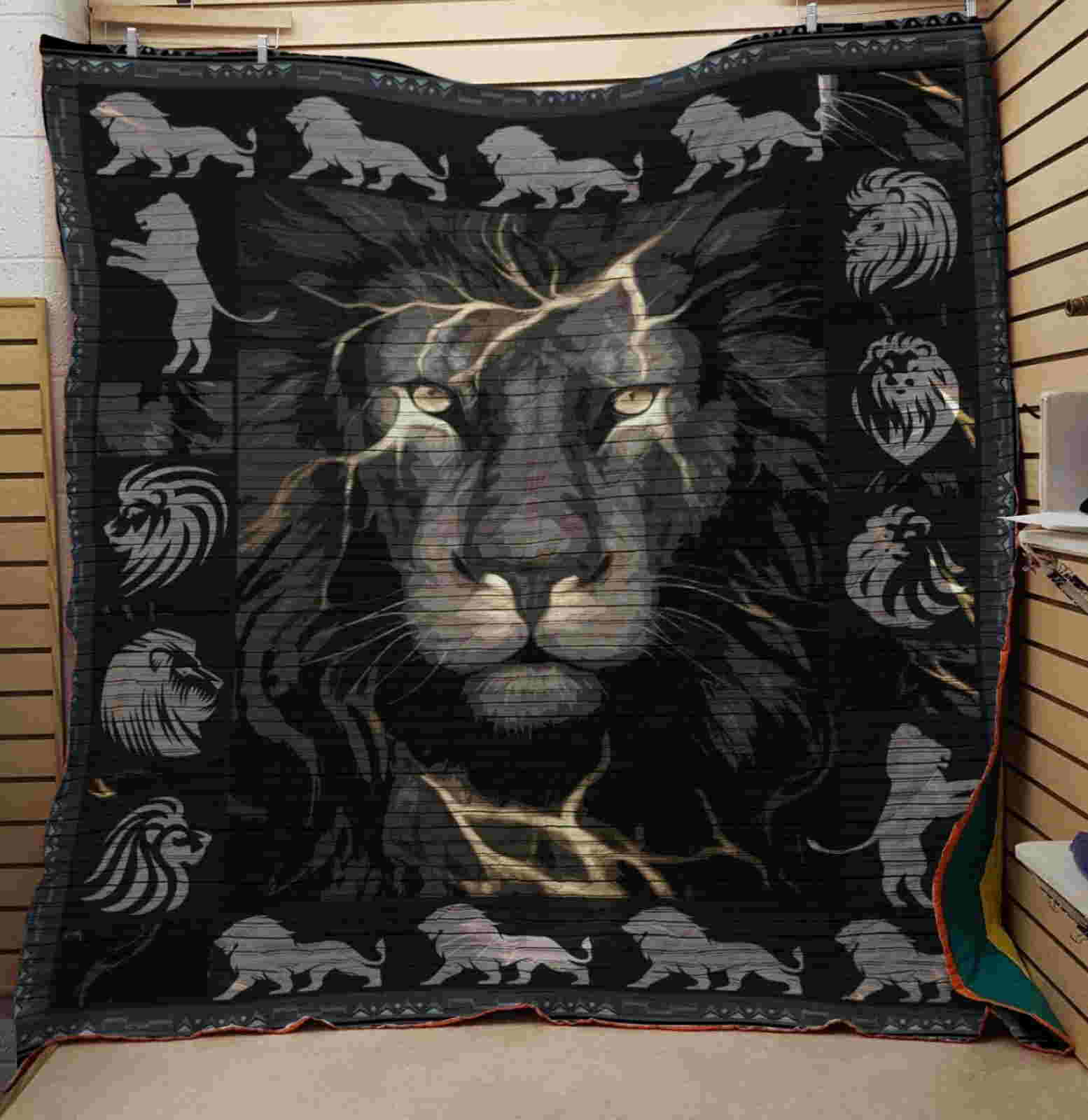 Lion Black 3D Quilt Blanket