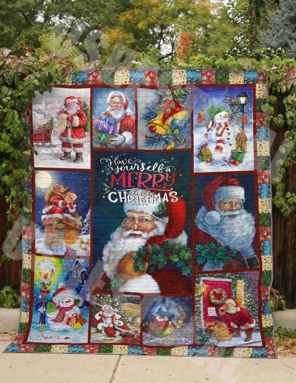 Santa Claushe’S Coming Quilt Blanket