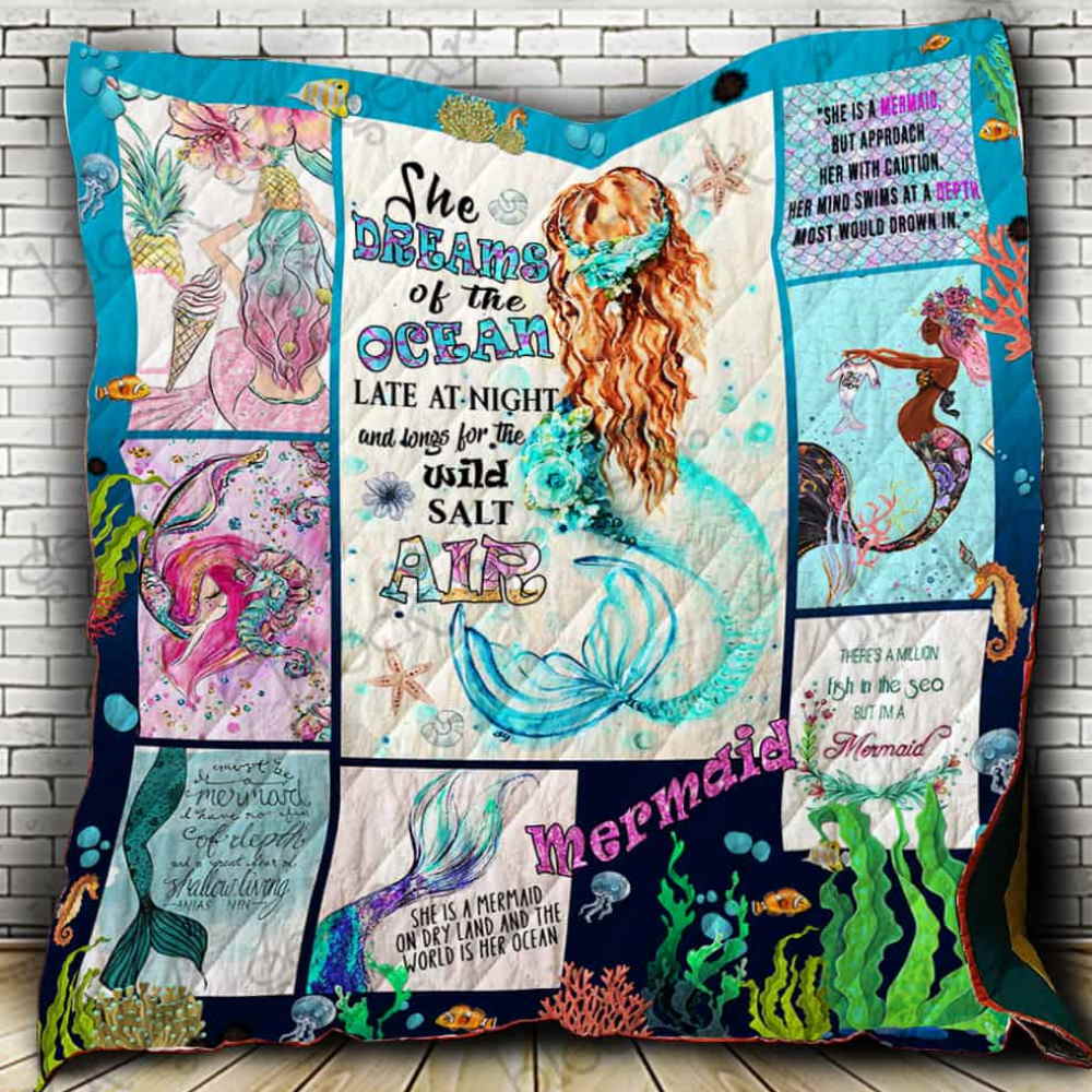 She Dreams Of The Ocean Mermaid Quilt Blanket