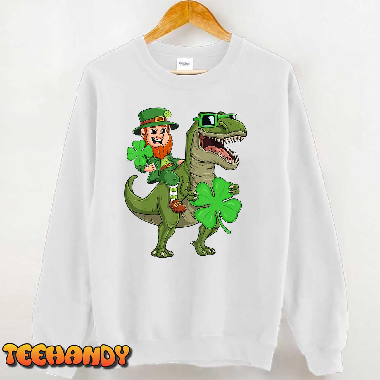 St Patricks Day Leprechaun Riding T Rex Funny Dino T-Shirt