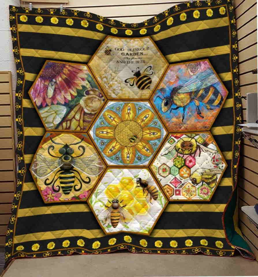 Bee God Bless Our Garden Quilt Blanket