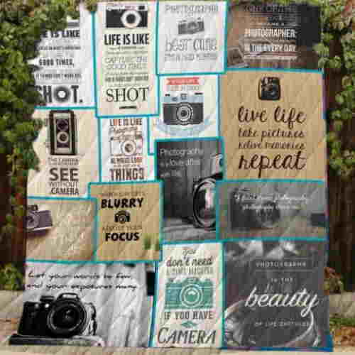 Born To Shoot Quilt Blanket