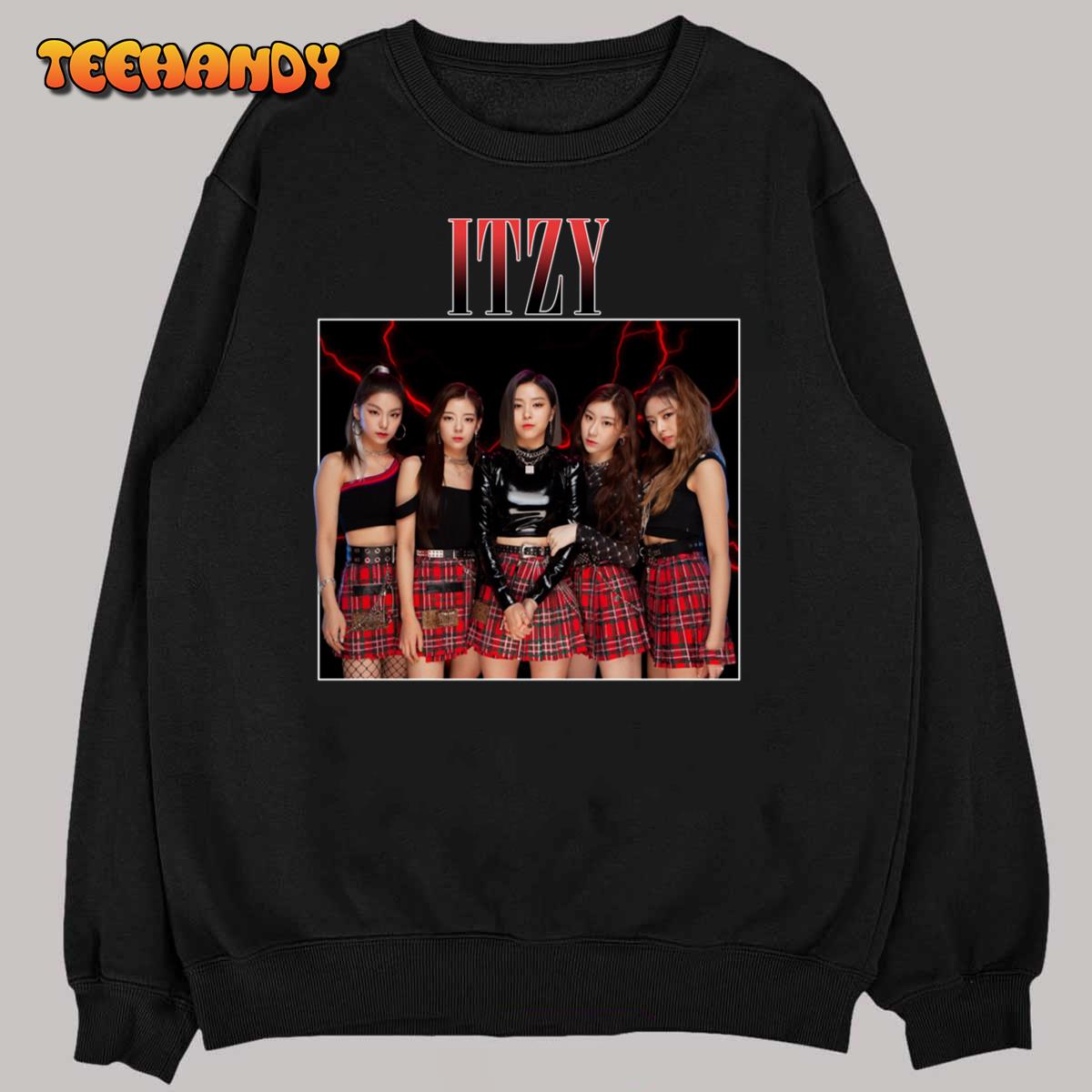 ITZY Vintage  T-Shirt