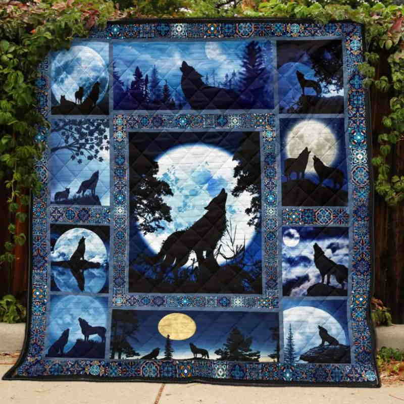 Wolf Oio Christmas, Christmas Gifts, Merry Christmas, Holiday Gifts Quilt Blanket