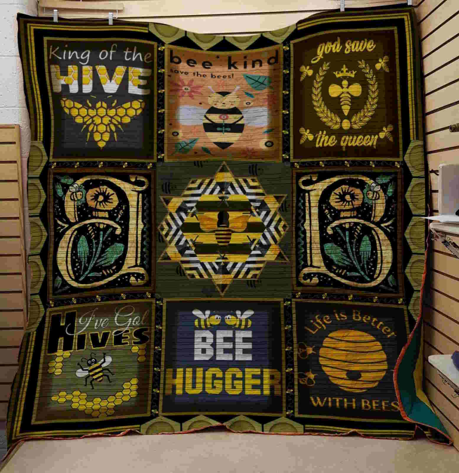 Bee Hugger 3D Quilt Blanket