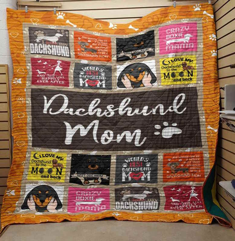 Dachshund Dachshund Mom Quilt Blanket