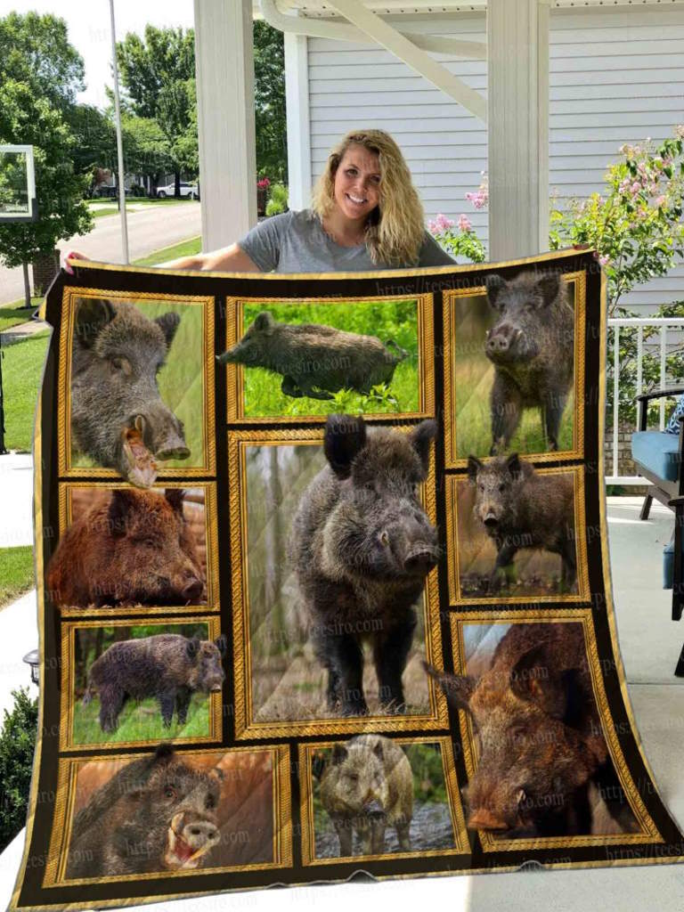 Hunting Boar Quilt Blanket