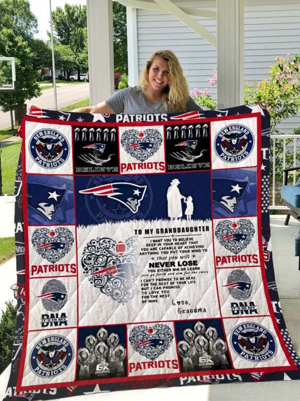 Patriots To My Granddaughter Love Grandmom Quilt Blanket