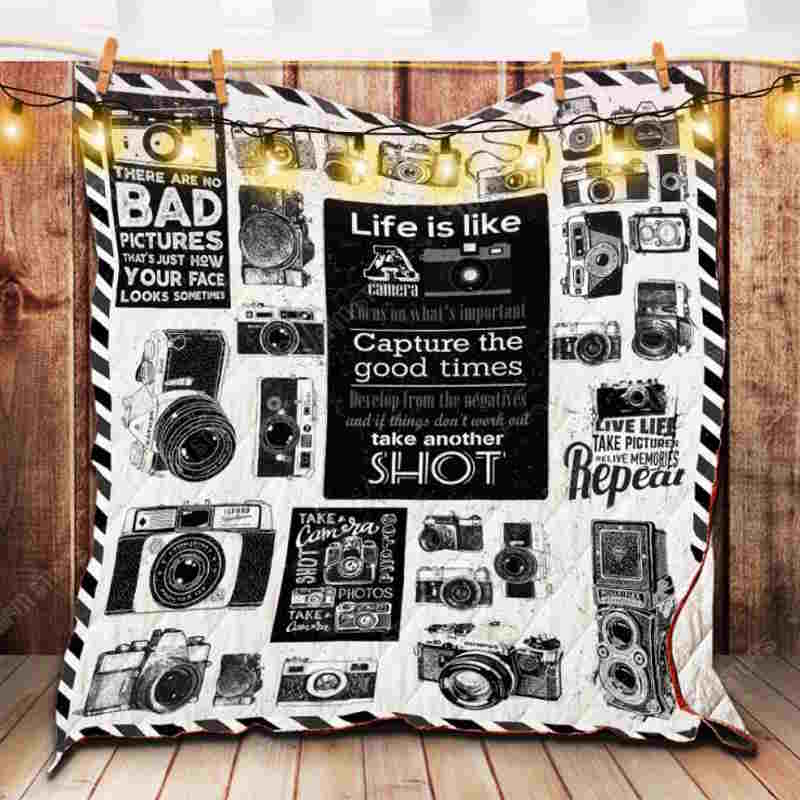 Vintage Camera 3D Quilt Blanket