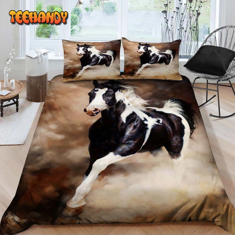 Horse With Black And White Fur Bedding Set