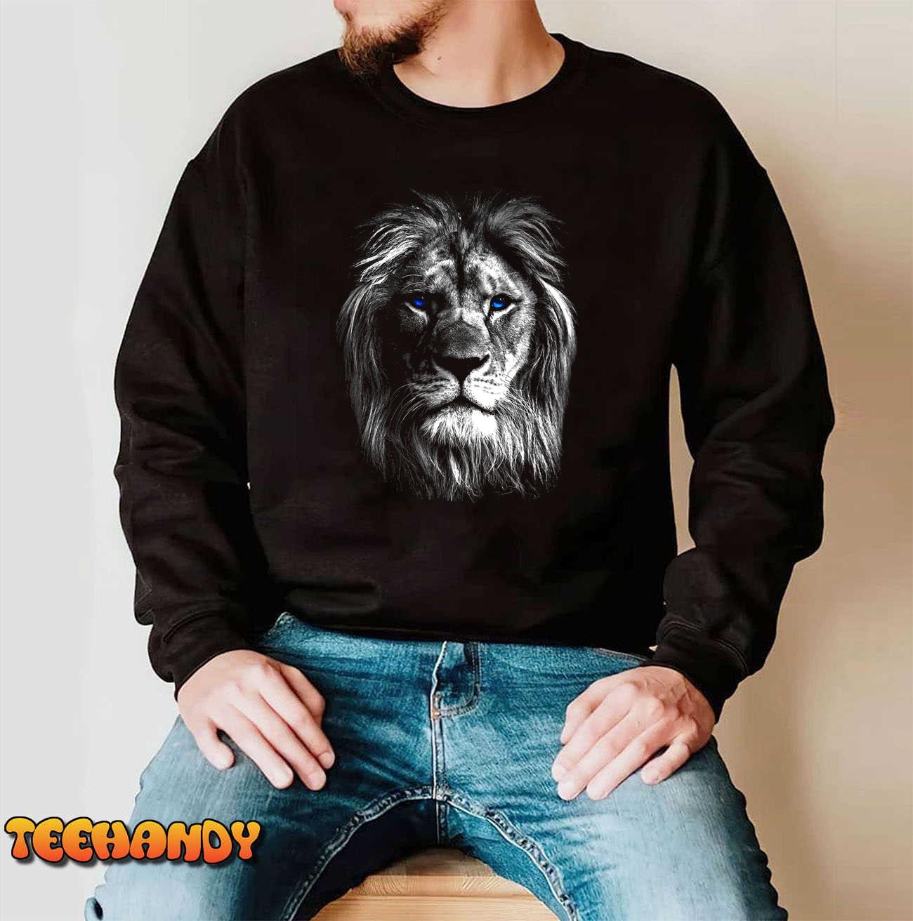 Lion Head With Blue Eyes For Lovers Lions King Of Animals T-Shirt