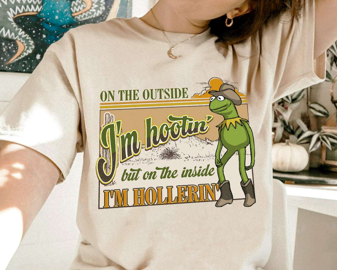 On the Outside I’m Hootin on the Inside Funny Trendy Social Media Meme Frog Shirt