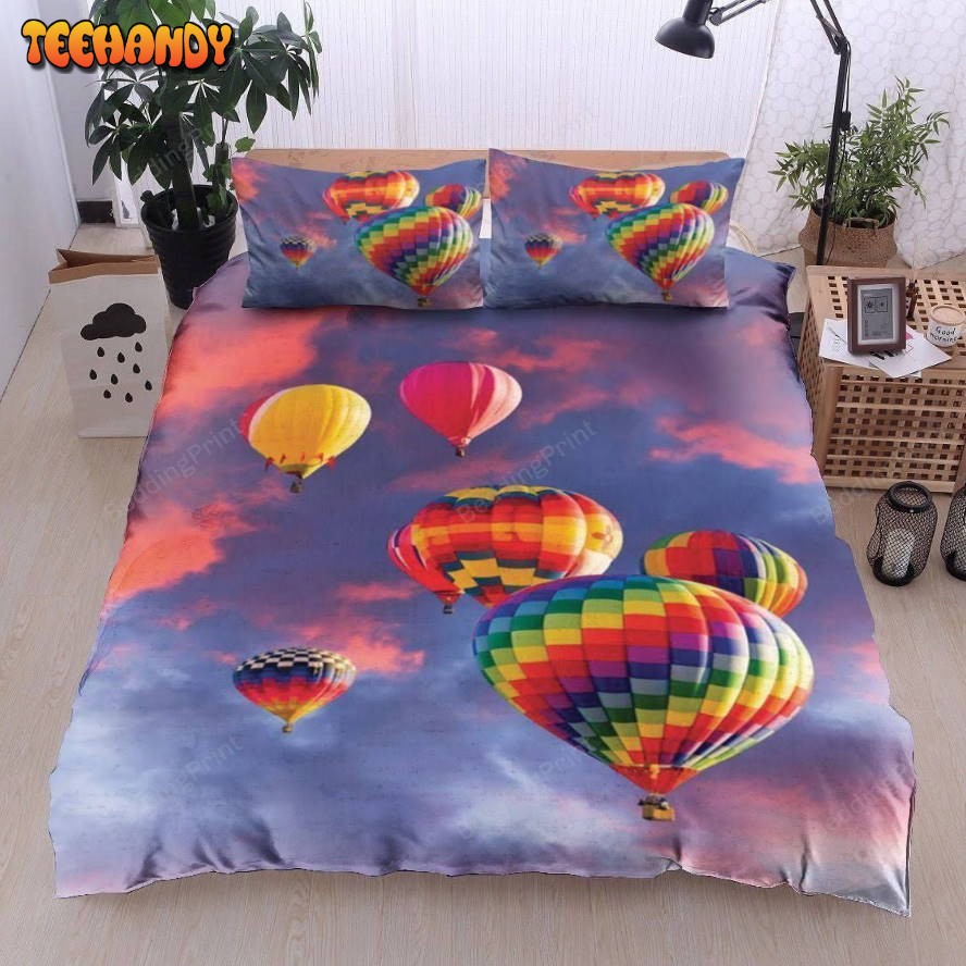 Colored Hot Air Balloon Flying In The Purple Sky Bedding Sets