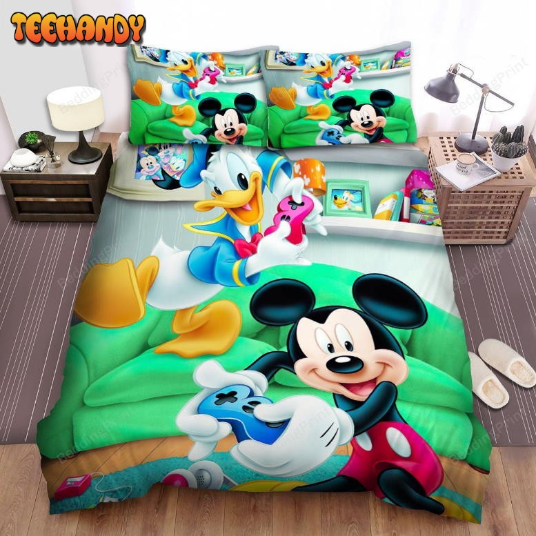 Donald Duck And Mickey Mouse Playing Video Games Bedding Sets