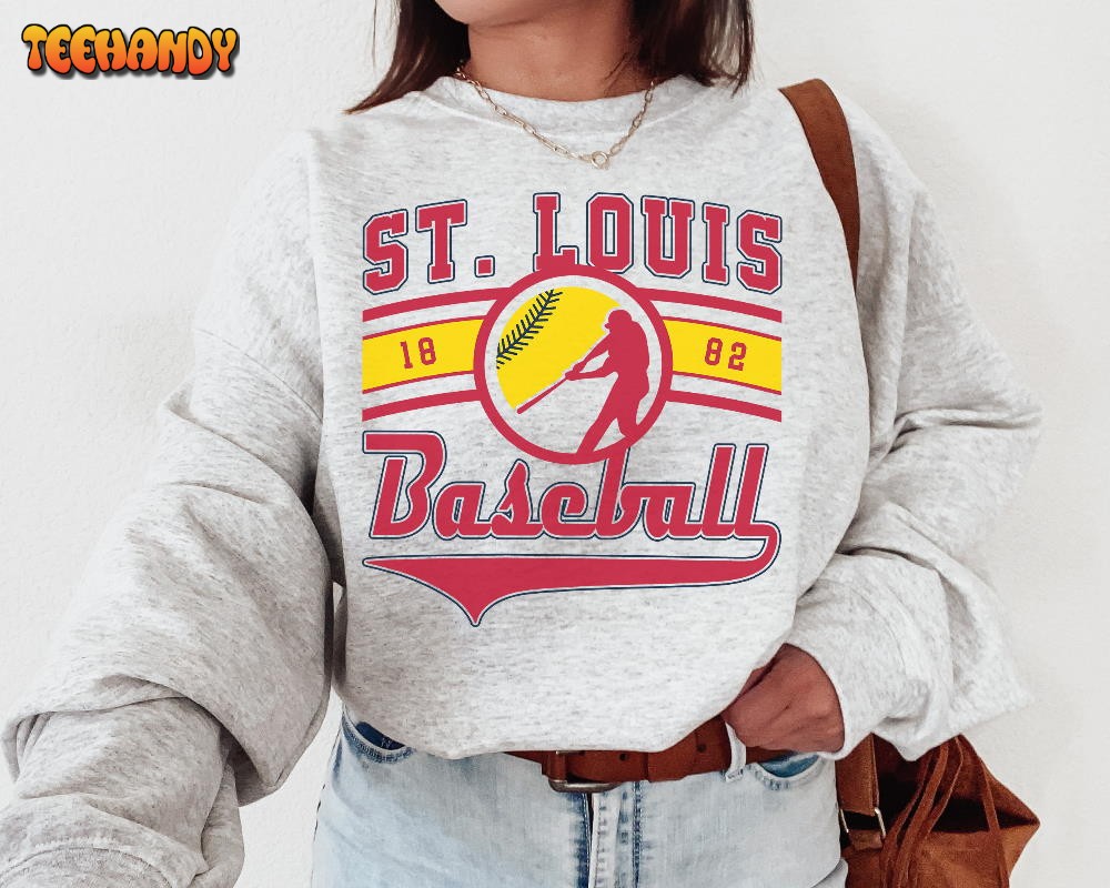 Vintage St Louis Cardinal Crewneck Sweatshirt T-Shirt, Cardinals EST 1882 Sweatshirt