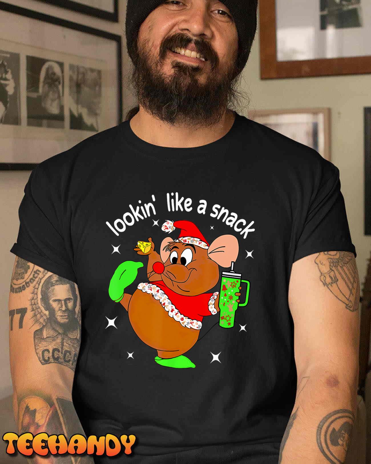 Cute Gus Looking Like A Snack Funny Mouse Vintage Christmas T-Shirt