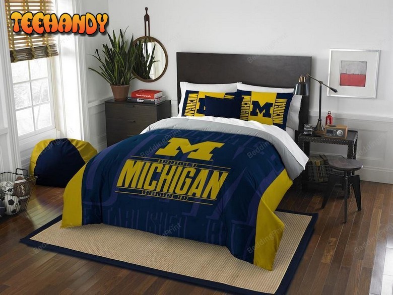 Michigan Wolverines v2 Bedding Set