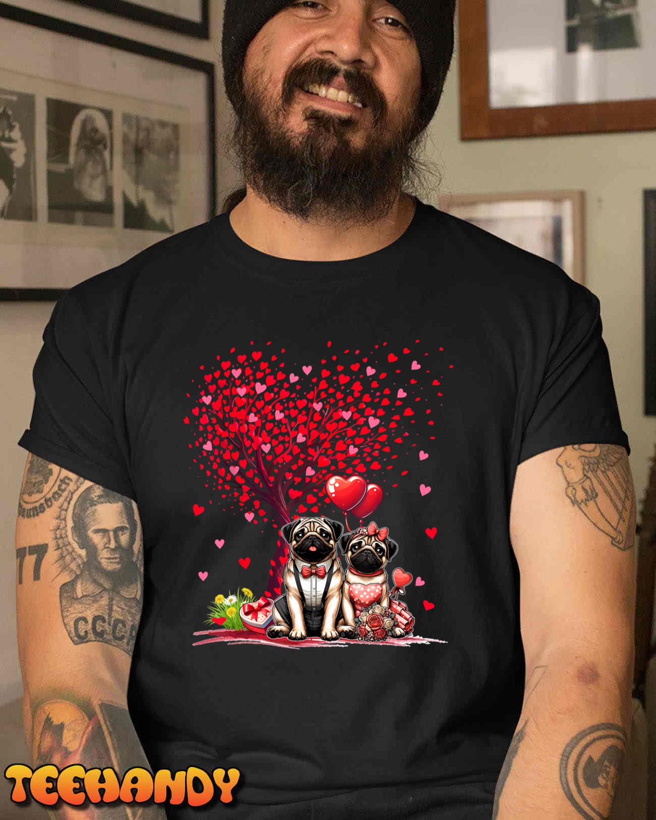Couple Pugs Cotume Valentine’s Day Tree Cute Hearts T-Shirt